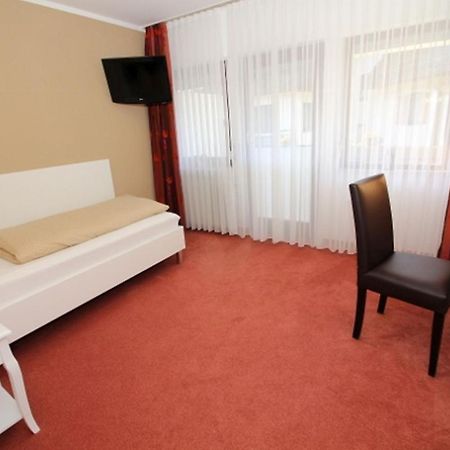 Hotel Garni Cafe Raepple Бад Петерстал-Грисбах Екстериор снимка