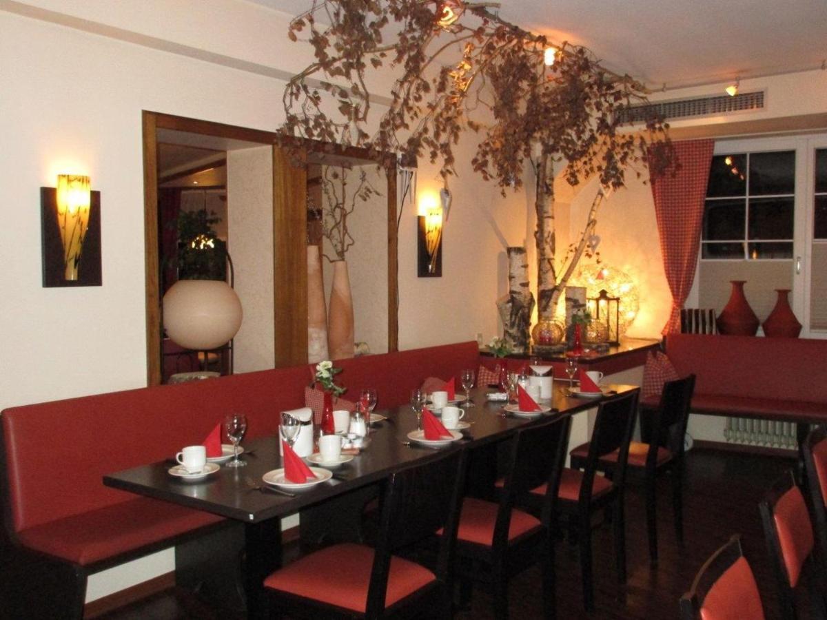 Hotel Garni Cafe Raepple Бад Петерстал-Грисбах Екстериор снимка